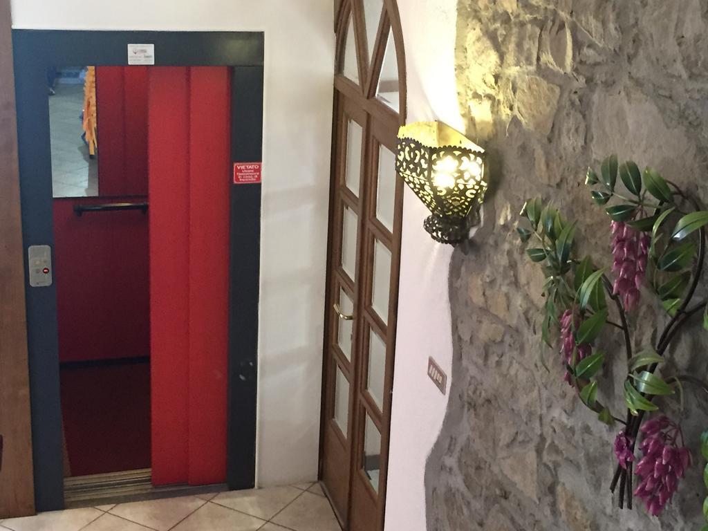 Albergo Elisa Comano  Bagian luar foto