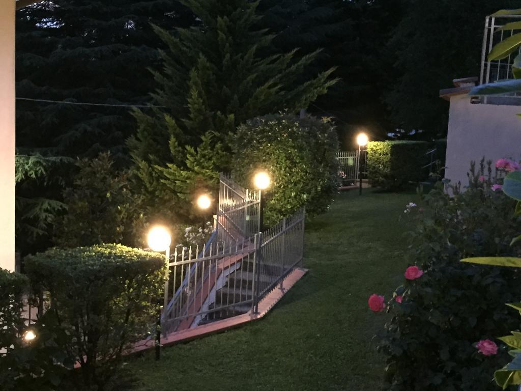 Albergo Elisa Comano  Bagian luar foto