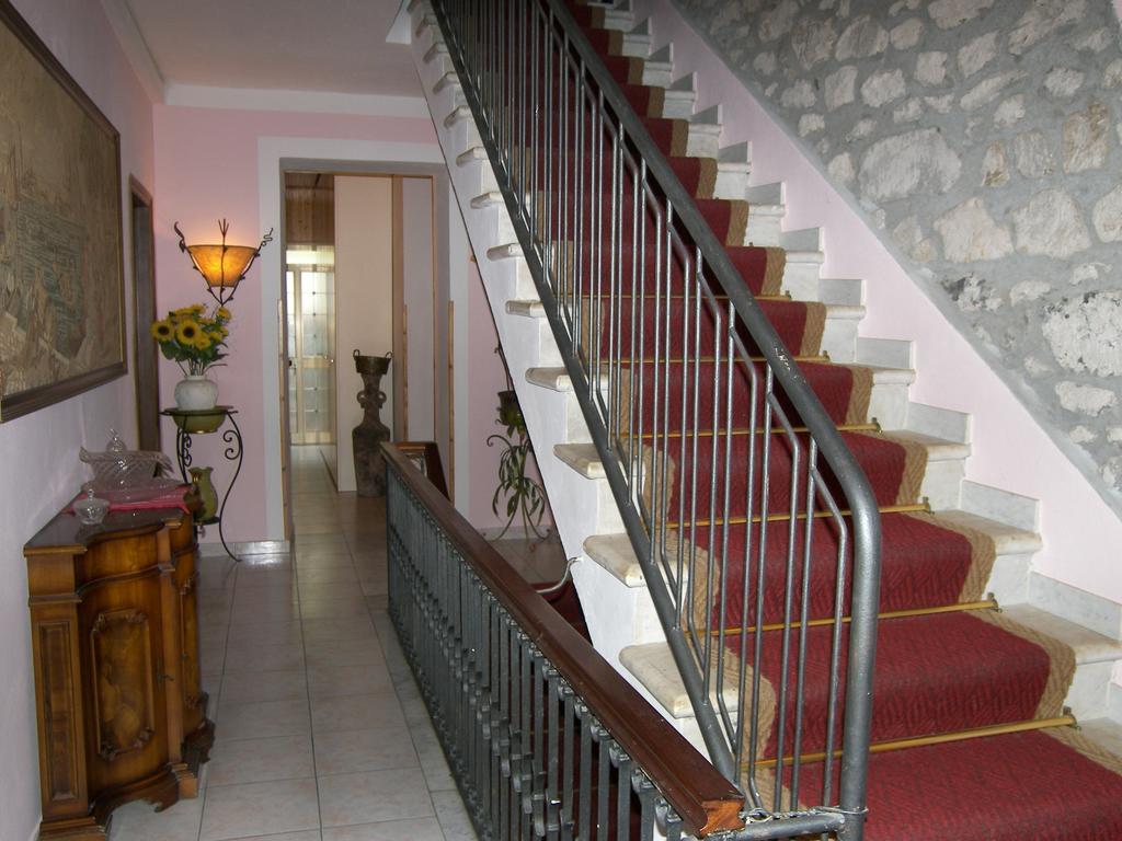 Albergo Elisa Comano  Bagian luar foto