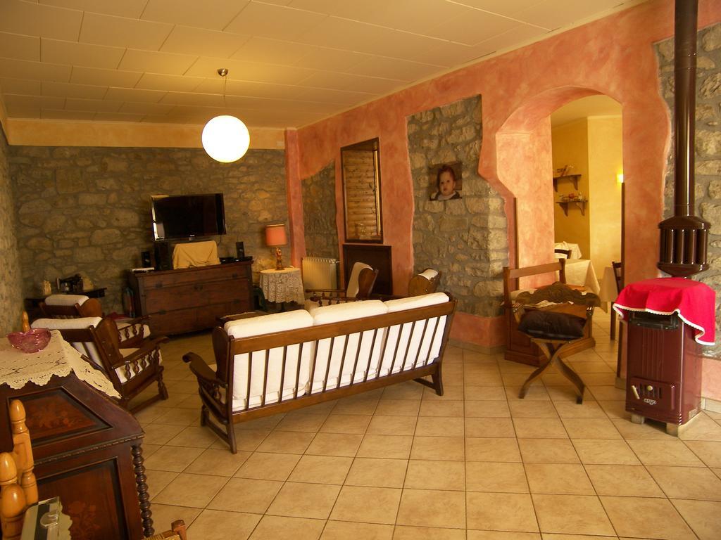 Albergo Elisa Comano  Bagian luar foto