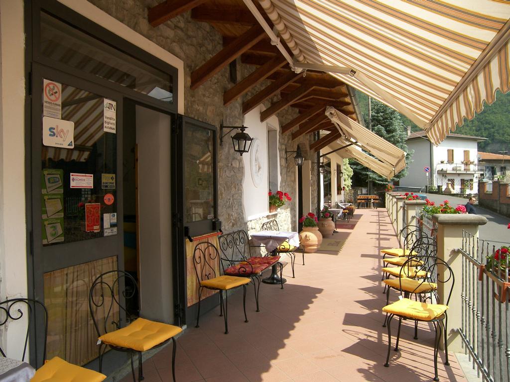 Albergo Elisa Comano  Bagian luar foto