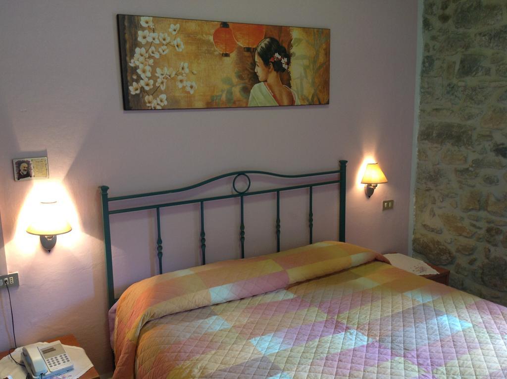 Albergo Elisa Comano  Bagian luar foto
