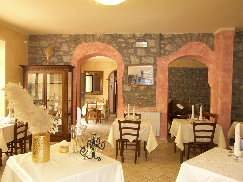 Albergo Elisa Comano  Bagian luar foto