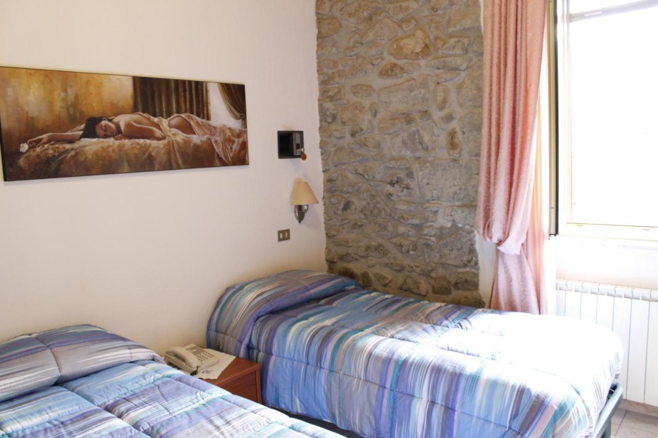 Albergo Elisa Comano  Bagian luar foto